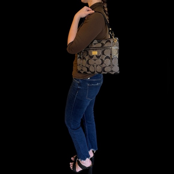 GUC Coach Poppy Signature Shoulder Bag w/ Large Glitter Hangtag - Picture 15 of 15